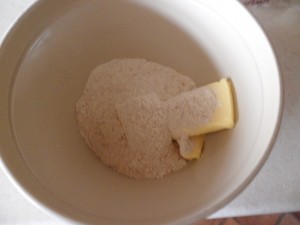 Rub the flour and Willow together