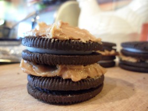 WHAT?! I hear you cry...you crazy lady that's MORE peanut butter....